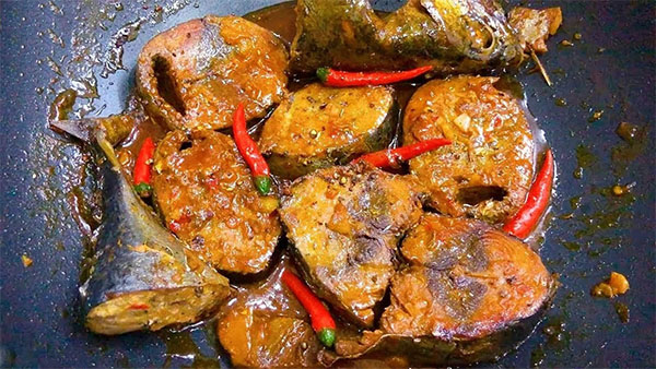 ca-ngu Mới có thai không nên ăn gì