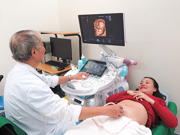 sieu-am-do-mo-da-gay-tuan-11 Siêu âm độ mờ da gáy từ tuần 11 - tuần 14 để biết bé có mắc phải hội chứng Down hay không